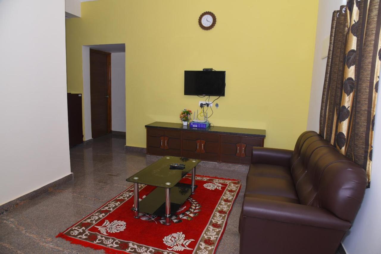Four Seasons Home Stay Tirupati Dış mekan fotoğraf
