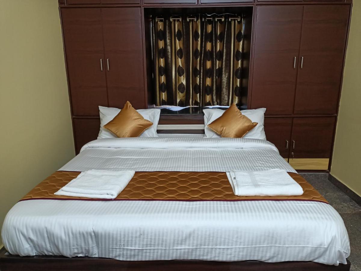 Four Seasons Home Stay Tirupati Dış mekan fotoğraf