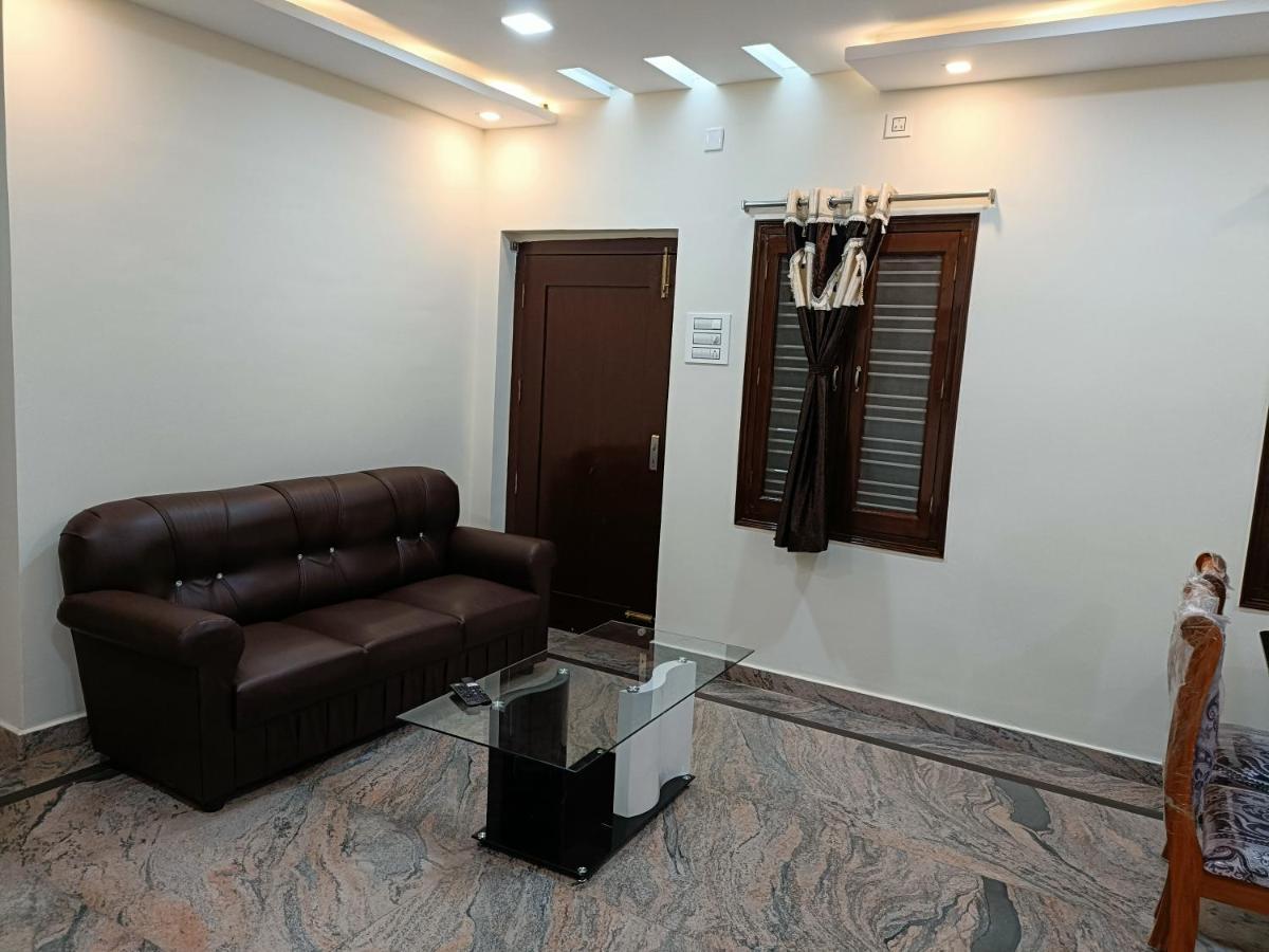Four Seasons Home Stay Tirupati Dış mekan fotoğraf