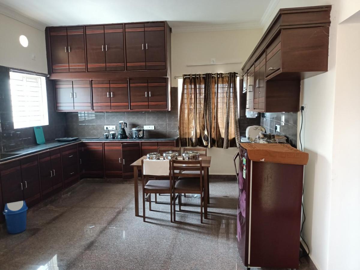 Four Seasons Home Stay Tirupati Dış mekan fotoğraf